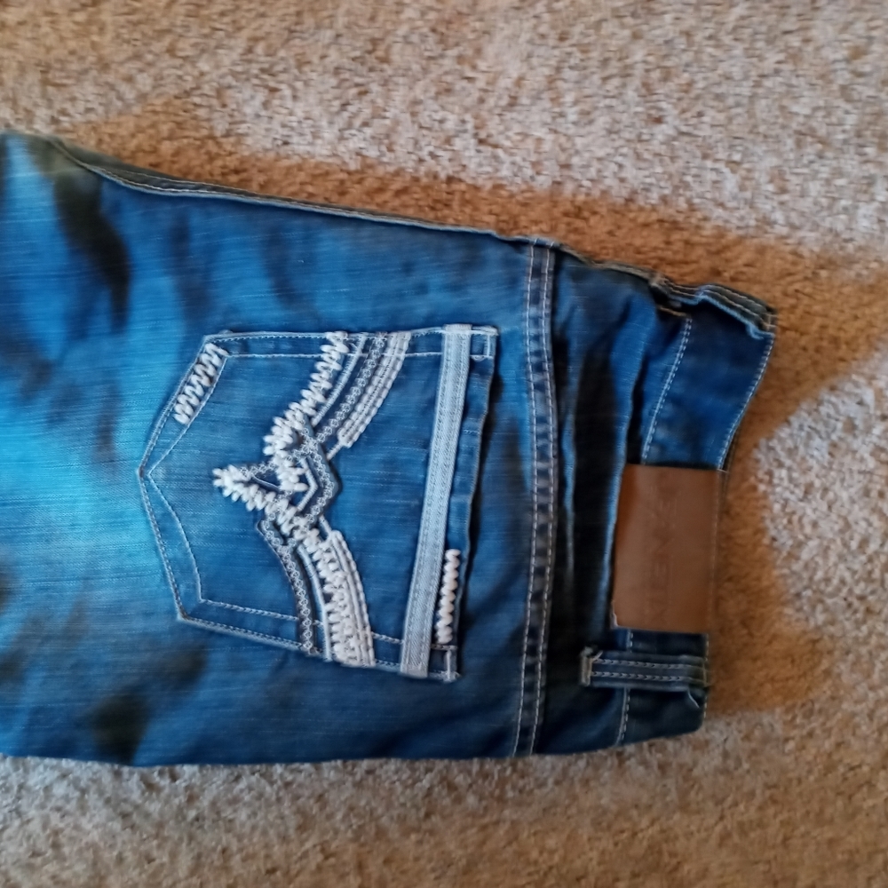 Buckle jeans